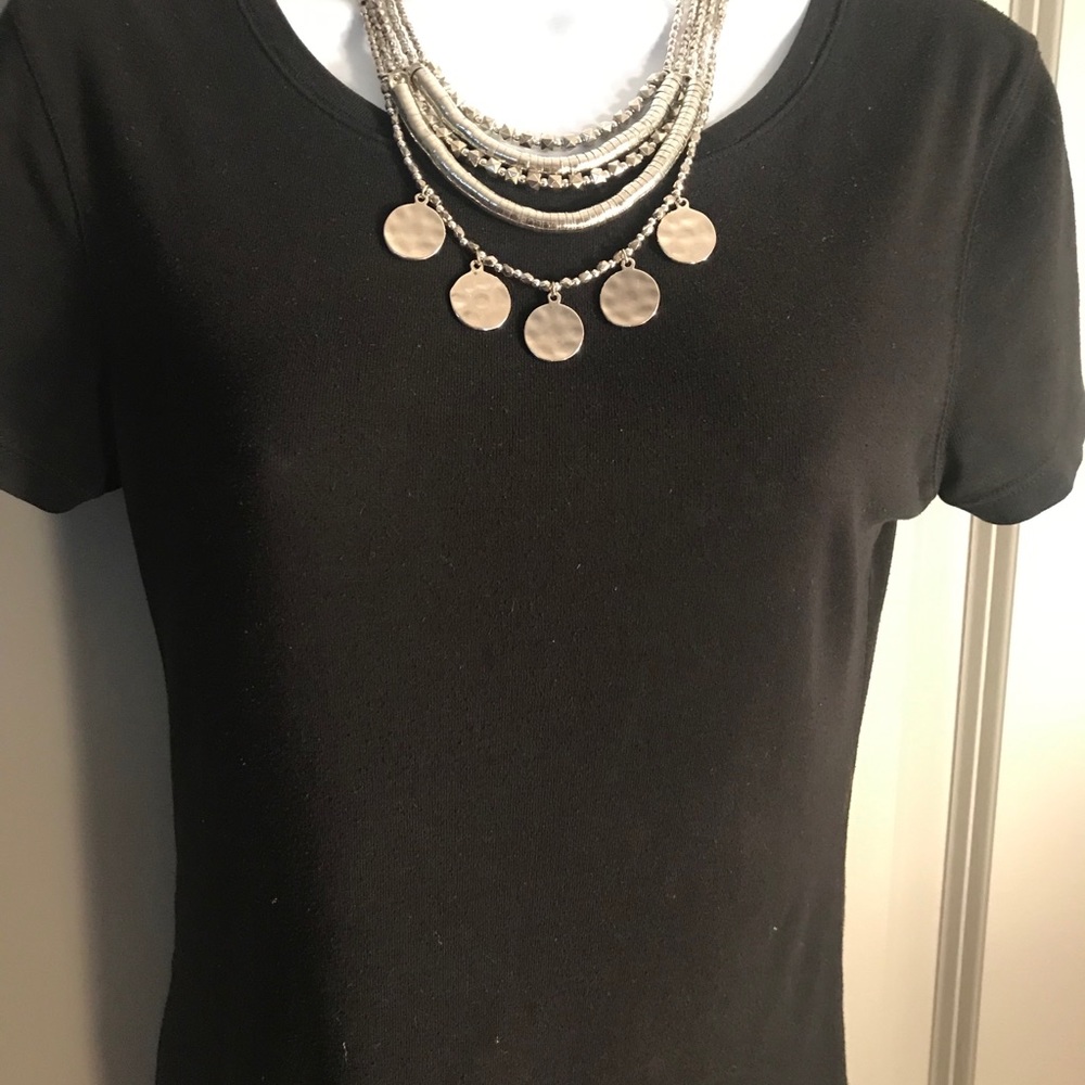 NEW Necklace in Silver. RD - Picture 2 of 2